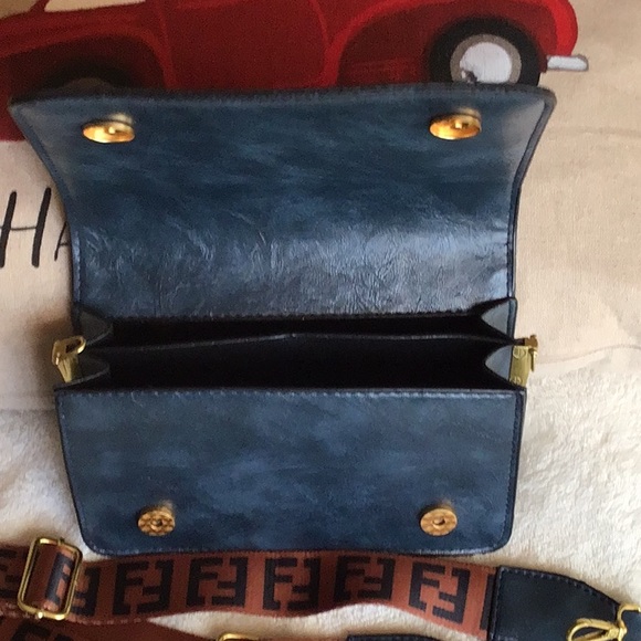 COPY 🌺 Gorgeous Fendi shoulder bag - Picture 3 of 4